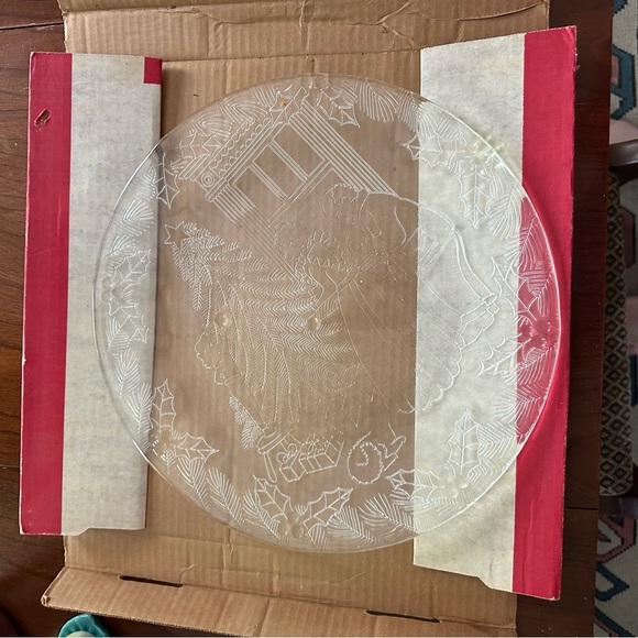 Vintage Pilgrim Glass 13” Party Platter Embossed Family Christmas Tree Scene - Picture 4 of 9